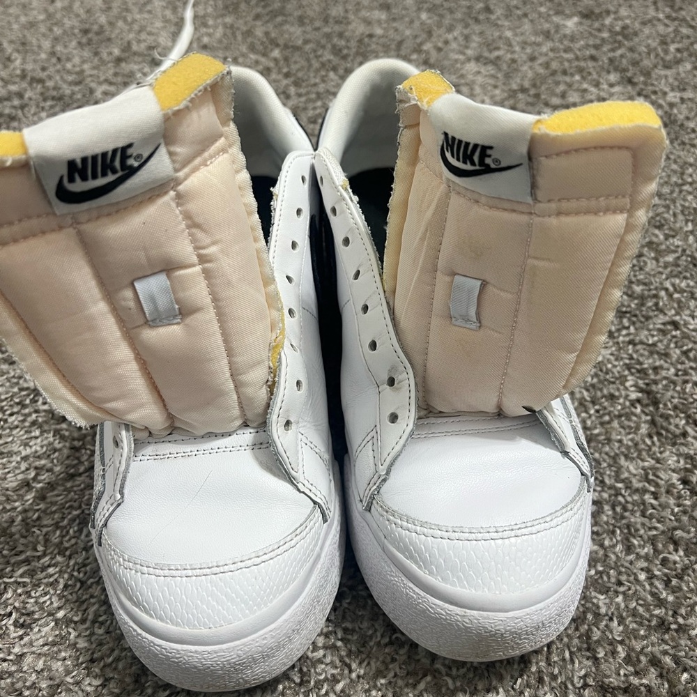 Nike White and Yellow Sneakers